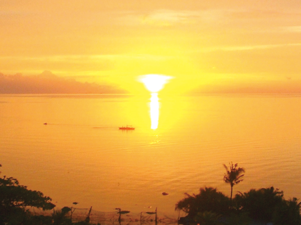 バディアンゴルフリゾート、海に沈む夕日の画像